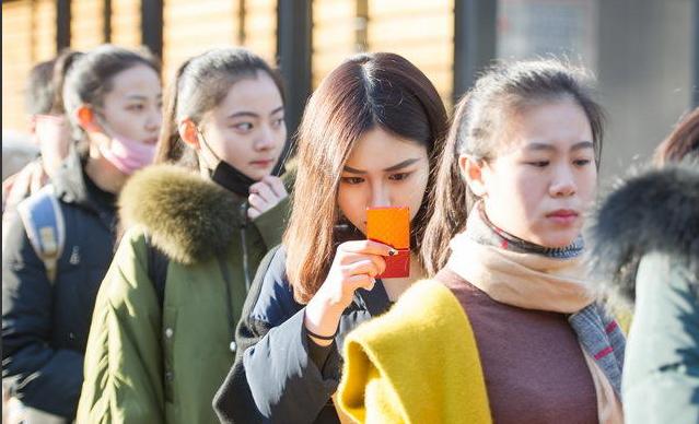 上戲教師：10個考生9個上過培訓(xùn)班 存在整容情況